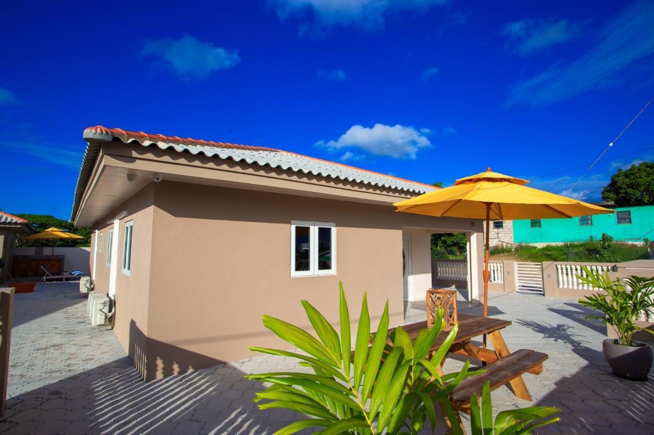 Lovely Caribbean Family Villa With Private Pool Виллемстад Экстерьер фото
